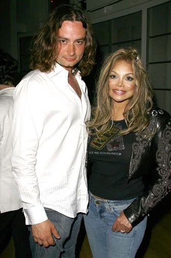 constantine-maroulis-04-2006-6-19.avif