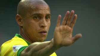 roberto-carlos-01-2006-6-18.avif