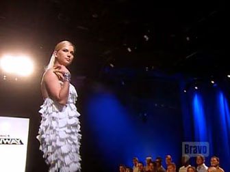 project-runway-02-2006-7-13.avif