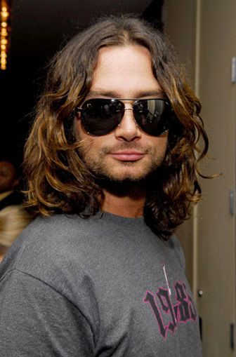 constantine-maroulis-12-2006-8-31.avif