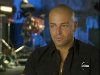 joey-lawrence-02-2006-9-13.avif