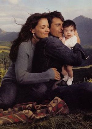suri-cruise-01-2006-9-15.avif