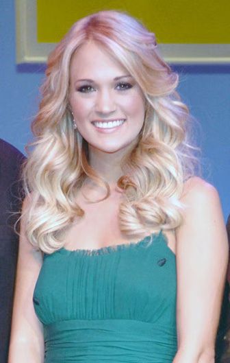 carrie-underwood-01-2006-10-26.avif