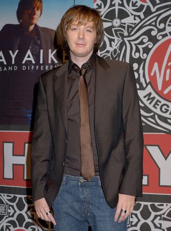 clay-aiken-04-2006-10-10.avif