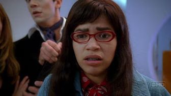 ugly-betty-07-2006-10-19.avif