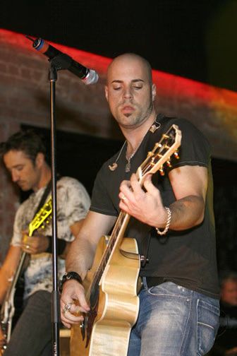 chris-daughtry-06-2006-11-17.avif