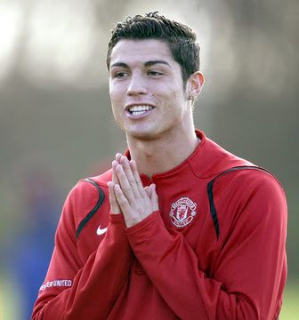 cristiano-ronaldo-01-2006-11-21.avif