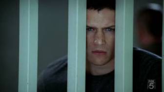 prison-break-01-2006-11-27.avif