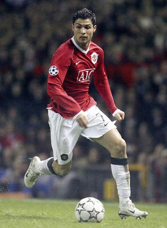 cristiano-ronaldo-03-2006-12-07.avif