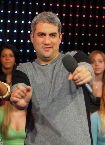 taylor-hicks-02-2006-12-14.avif