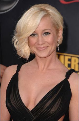 Kellie Pickler Boobs