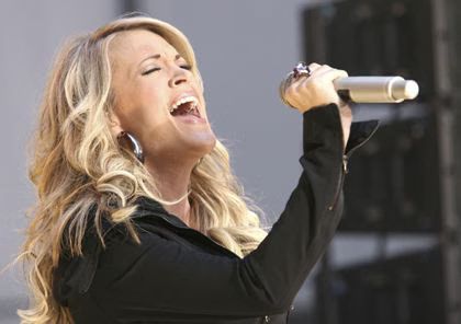 Carrie Underwood #1, Daughtry #30 on Billboard 200