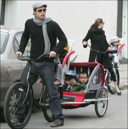 Angelina Jolie Shiloh Maddox Zahara Pax