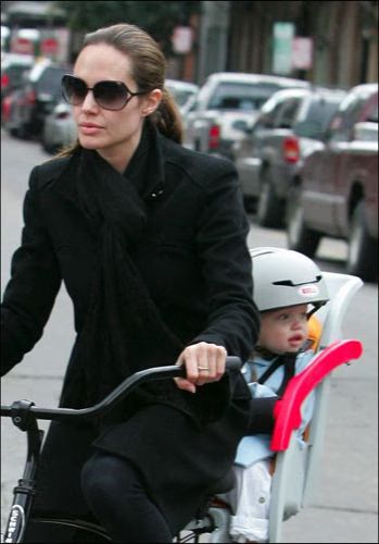 Angelina Jolie Shiloh Maddox Zahara Pax