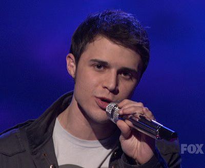 kris-allen-01-2009-02-25.avif