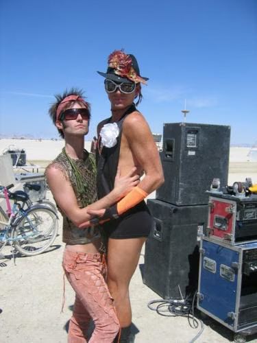 adam-lambert-kissing-02-2009-03-02.avif