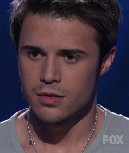 kris-allen-01-2009-03-31.avif