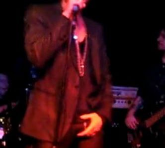 adam-lambert-crotch-01-2009-05-29.avif