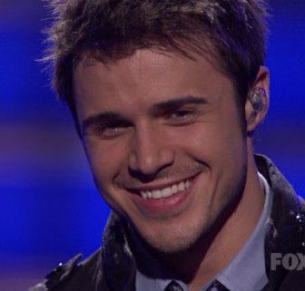 kris-allen-3-01-2009-05-19.avif