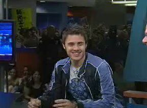 kris-allen-fox-01-2009-05-07.avif