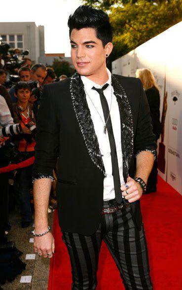 adam-lambert-01-2009-06-07.avif