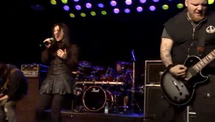carly-live-01-2009-06-25.avif