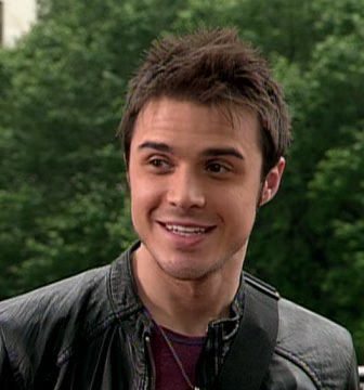 kris-allen-cbs-01-2009-06-02.avif
