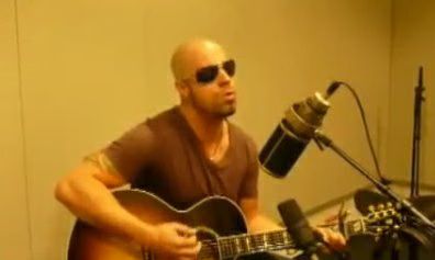 Chris-Daughtry-01-2009-07-02.avif