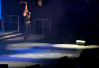adam-lambert-01-2009-07-29.avif
