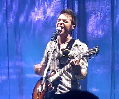 kris-allen-01-2009-07-12.avif