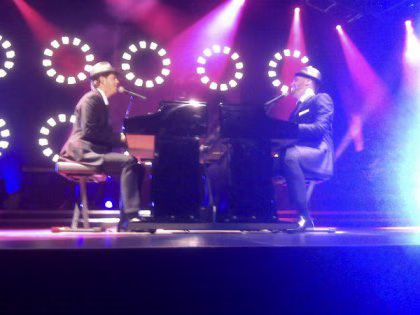 pianos.avif