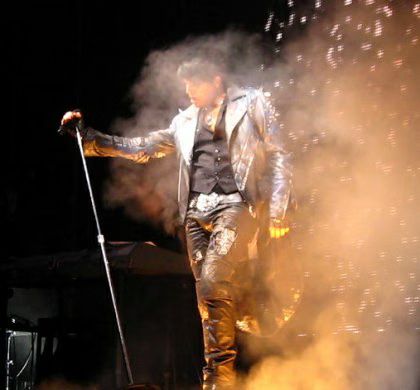 adam-lambert-01-2009-08-09.avif