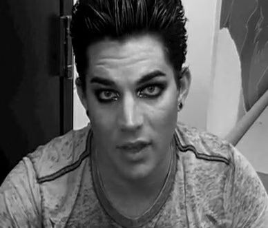 adam-lambert-donor-01-2009-08-26.avif