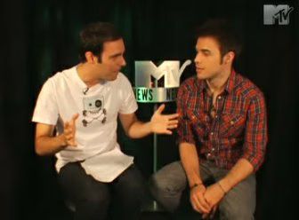 kris-allen-01-2009-08-11.avif