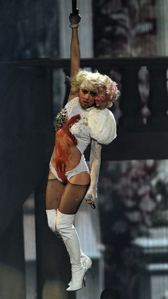 lady-gaga-02-2009-09-13.avif
