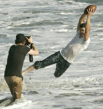 Taylor Lautner - Beach Wet