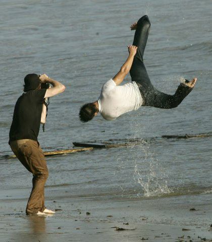 Taylor Lautner - Beach Wet