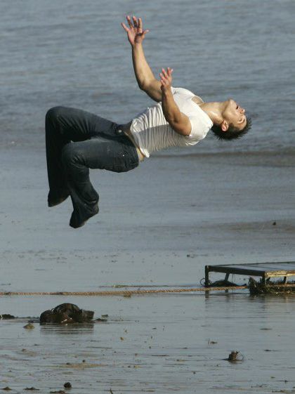 Taylor Lautner - Beach Wet