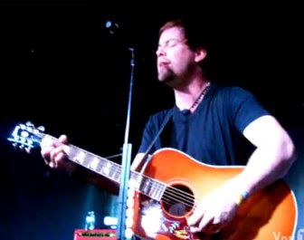 David Cook - Acoustic Living on a Prayer