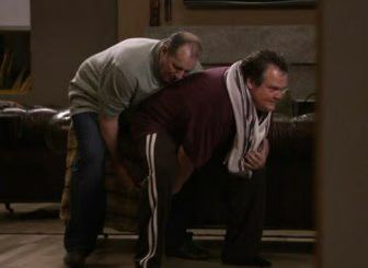 Modern Family - Run For Your Wife