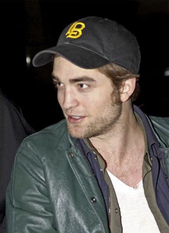 62426EZ_PATTINSON_B-GR_06.avif