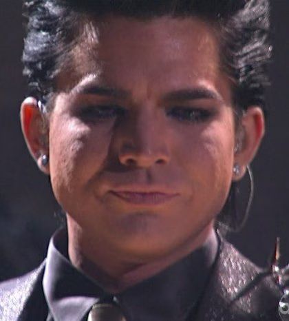 Adam Lambert Performance FYE AMA 01-2009-11-23.jpg