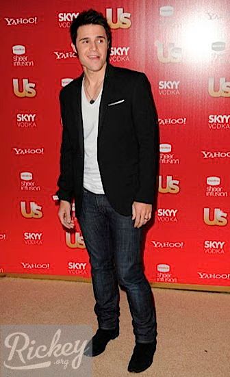 Adam Lambert Kris Allen US Weekly 02-2009-11-19.jpg