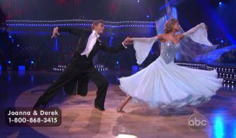 Joanna Krupa Derek Hough Viennese Waltz 01-2009-11-16.jpg
