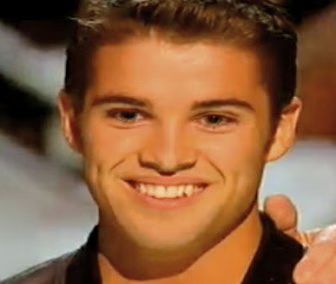 Joe McElderry Could It Be Magic 01-2009-11-28.jpg