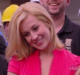 Kellie Pickler Extreme Makeover Home Edition 01-2009-11-08.jpg