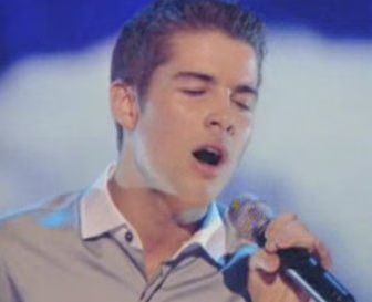 Joe McElderry Open Arms 01-2009-12-05.jpg