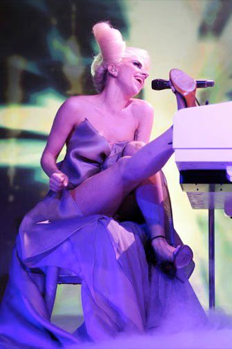 Lady GaGa Vevo Speechless 02-2009-12-09.jpg
