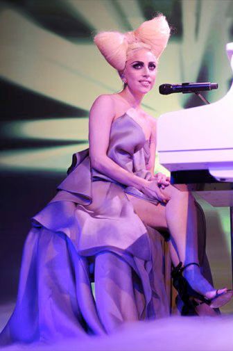 Lady GaGa Vevo Speechless 05-2009-12-09.jpg