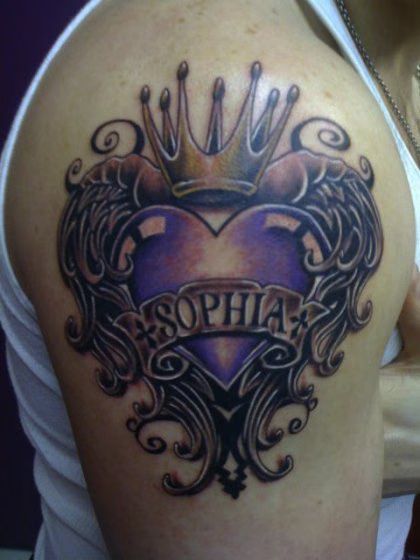 Danny Gokey Sophia Tattoo 01-2010-01-03.jpg